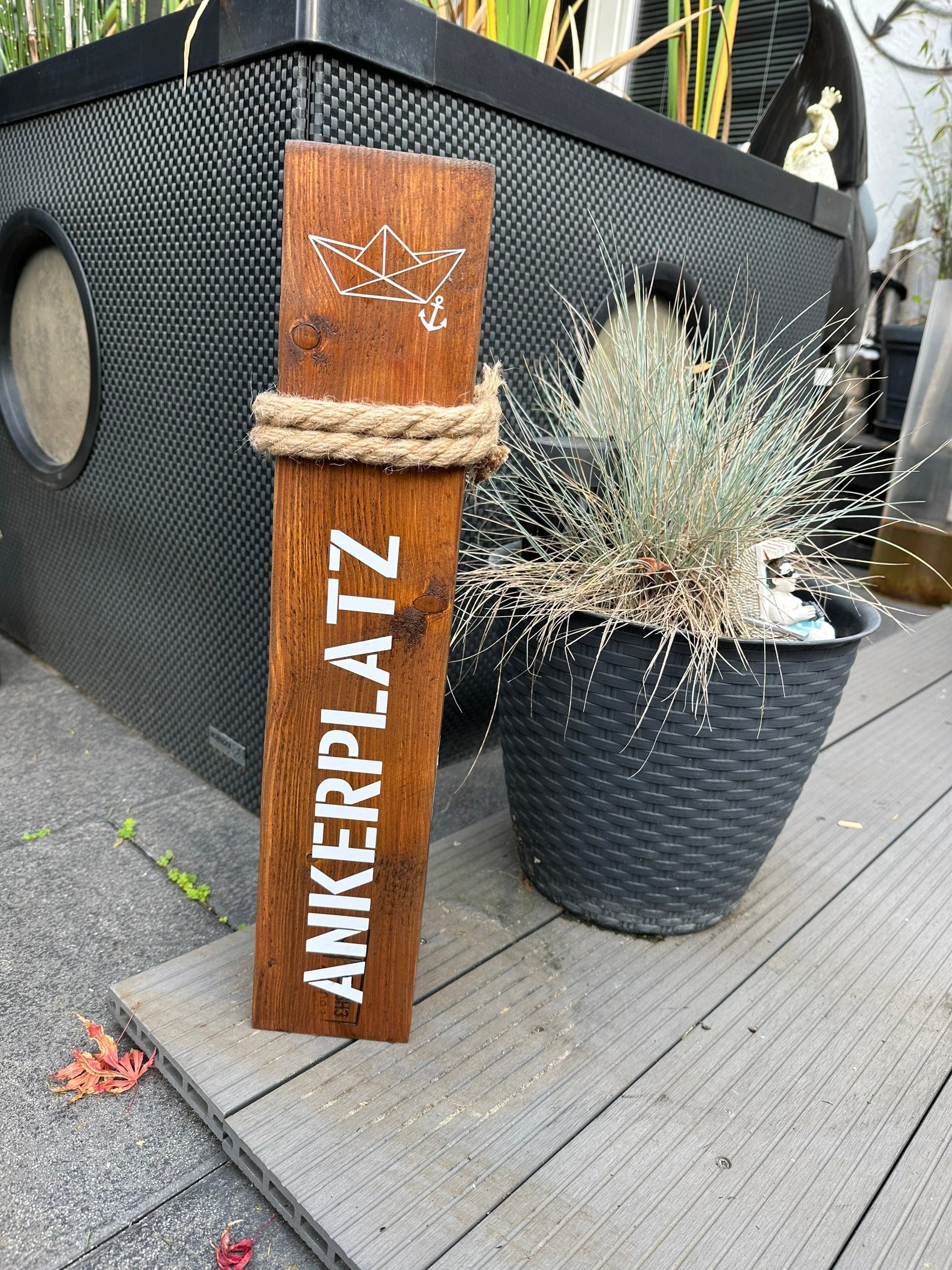 Ankerplatz Moin nußbraun Dekosäule Poller Holz Anker Stele Dalben Gartendeko maritim Heimathafen